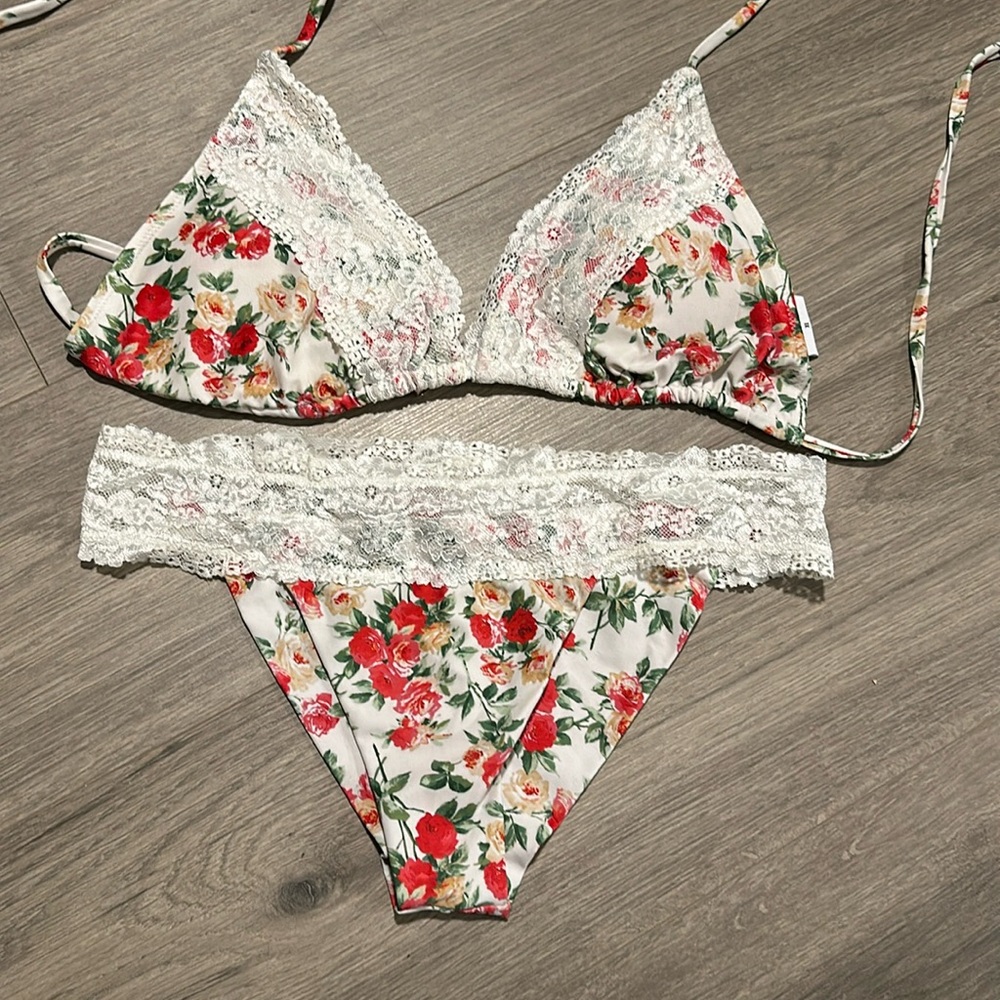 Lace floral bikini